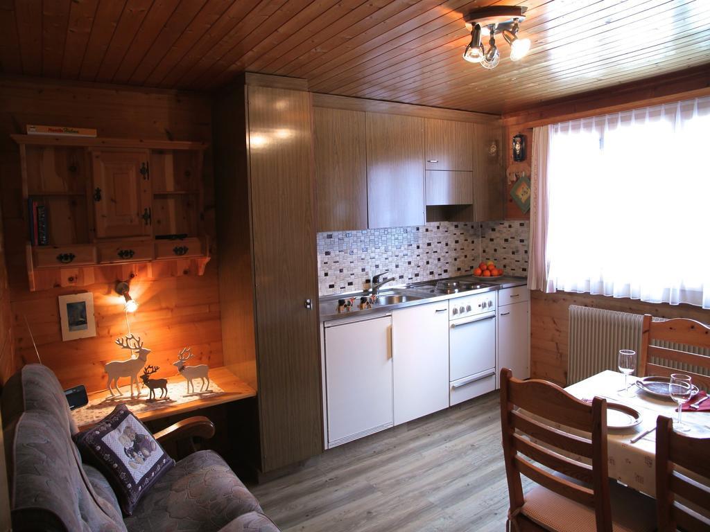 Apartamento Haus Bel-Air Grächen Habitación foto