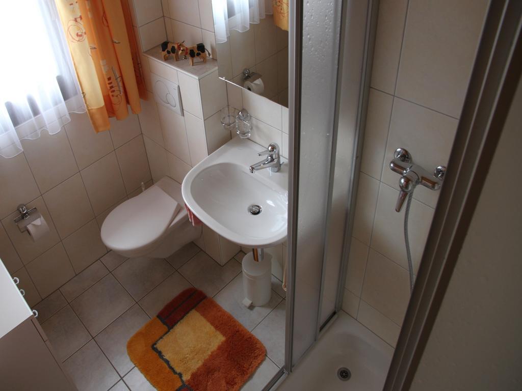 Apartamento Haus Bel-Air Grächen Habitación foto